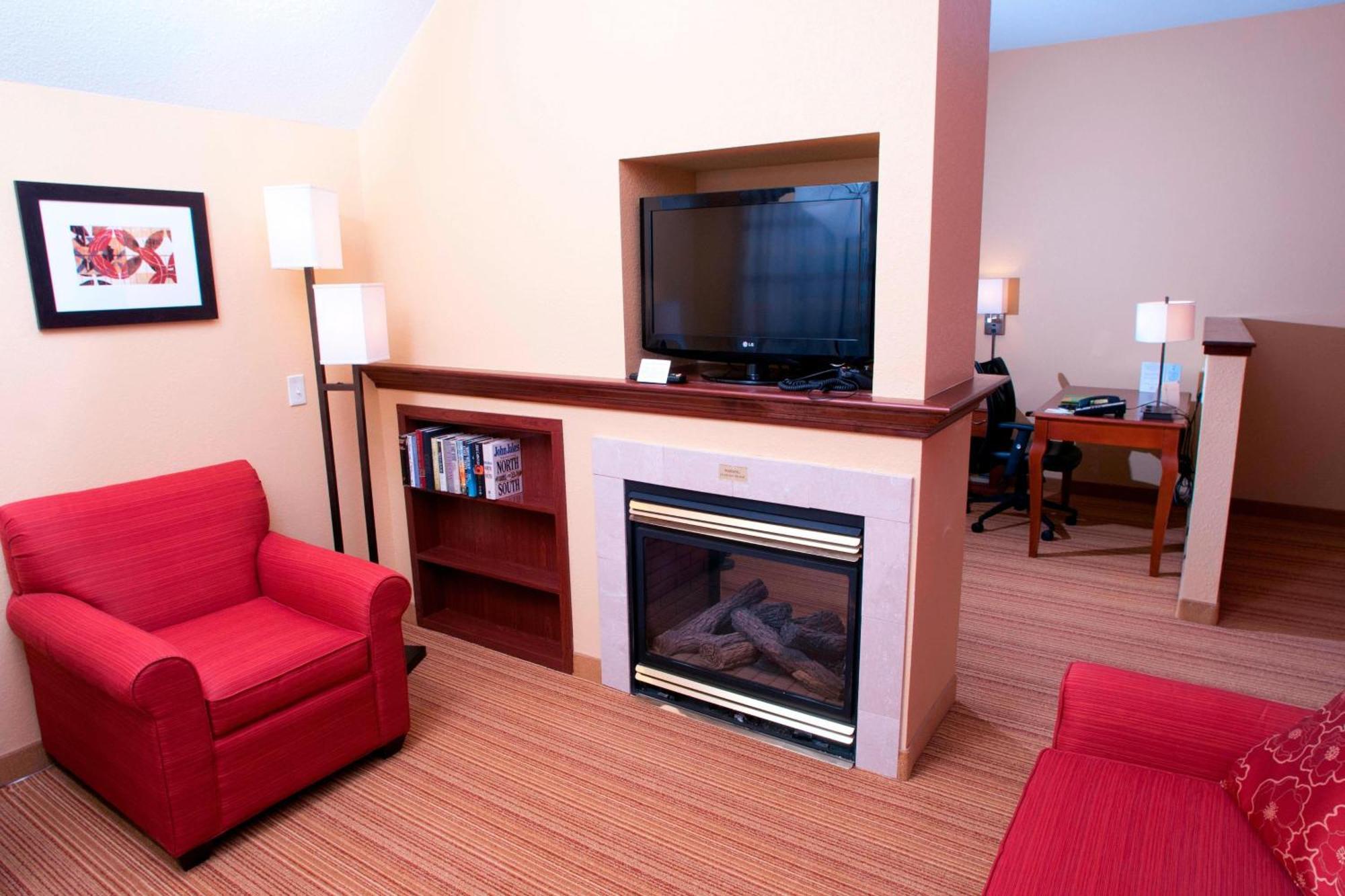 Courtyard Middlebury Hotel Екстериор снимка