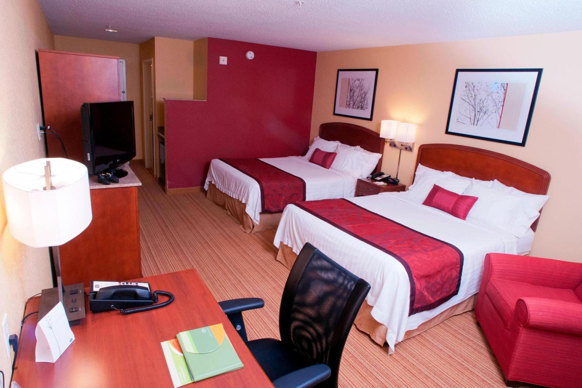 Courtyard Middlebury Hotel Екстериор снимка
