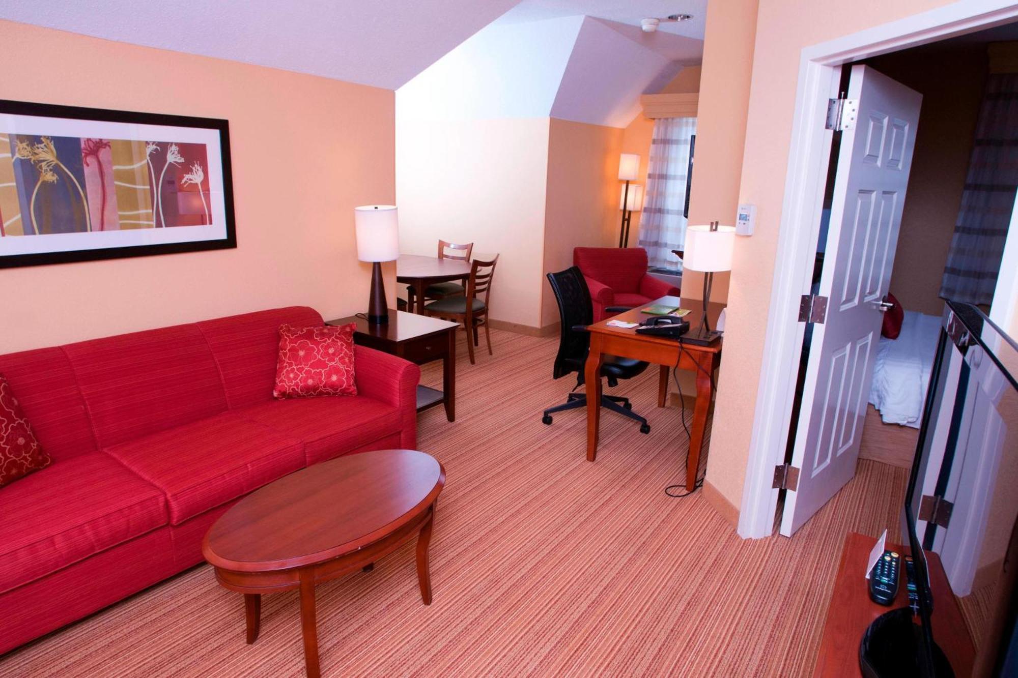 Courtyard Middlebury Hotel Екстериор снимка