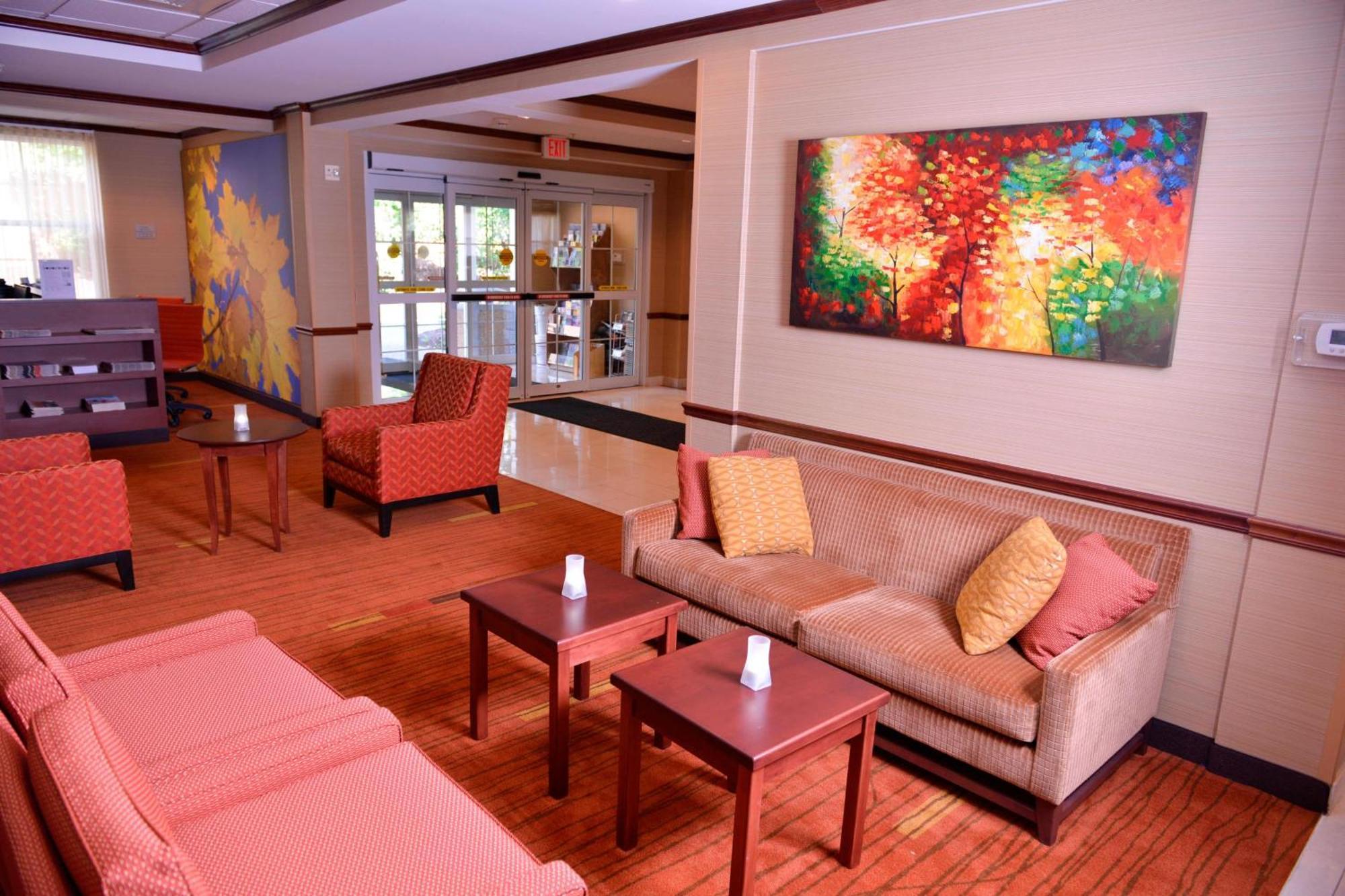 Courtyard Middlebury Hotel Екстериор снимка