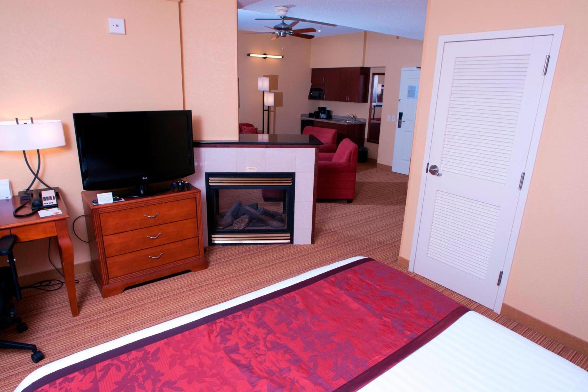 Courtyard Middlebury Hotel Екстериор снимка