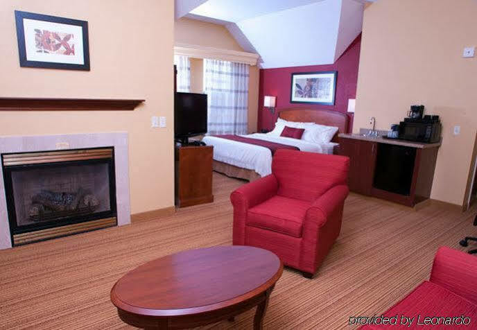 Courtyard Middlebury Hotel Екстериор снимка